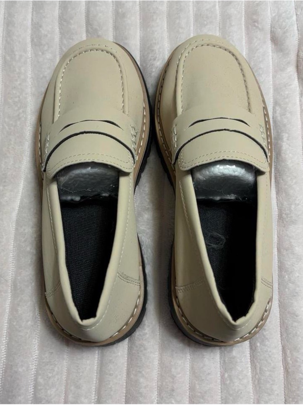 Cream Platform Loafers Sz 39 (8)